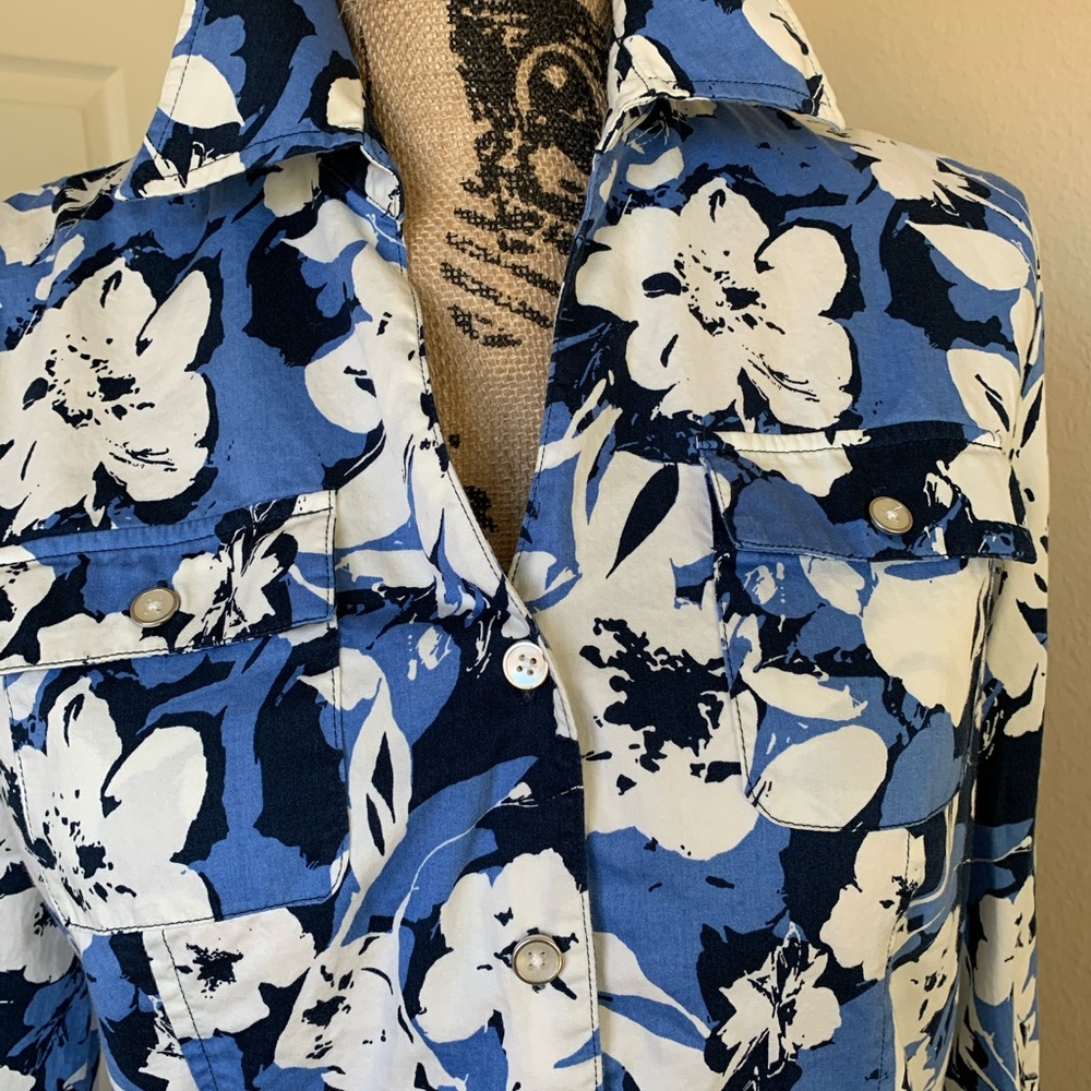 Jones New York floral Blouse.